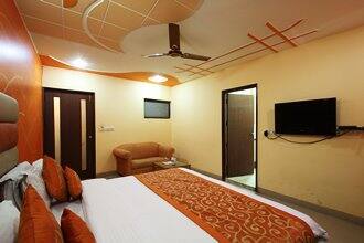 TG Rooms Airport Zone 2, New Delhi 1